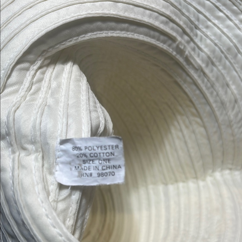 White Women’s Bucket Sun Hat - Picture 4 of 5